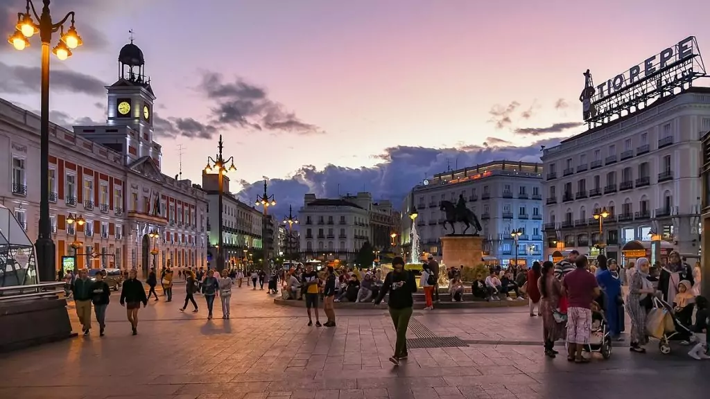 Madrid-_Puerta_del_Sol