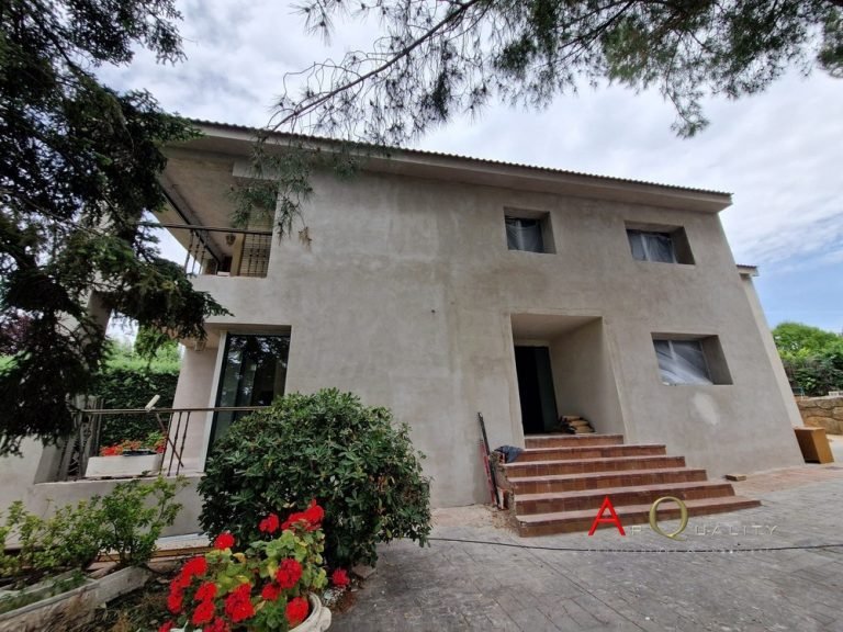 Proyectos y Obras 21 Rehabilitación de fachadas con sistema SATE en chalet de Boadilla del Monte, Madrid